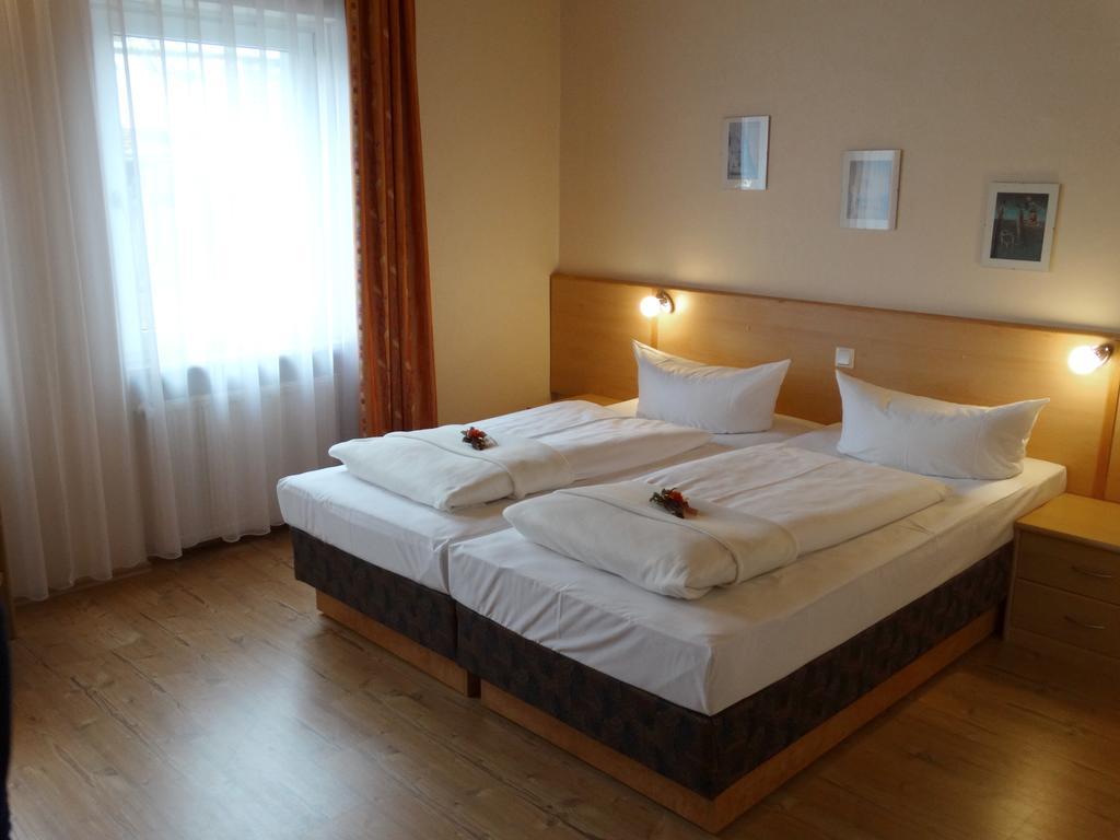Hotel Sonne - Haus 2 Idstein Quarto foto